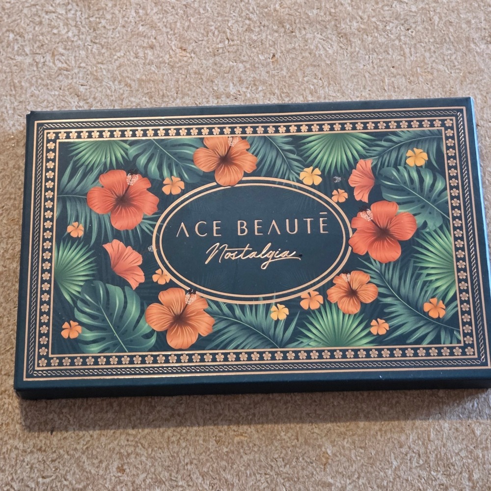 Ace Beaute Nostalgia Eyeshadow Palette 15 Shades Multi Excellent Condition‎